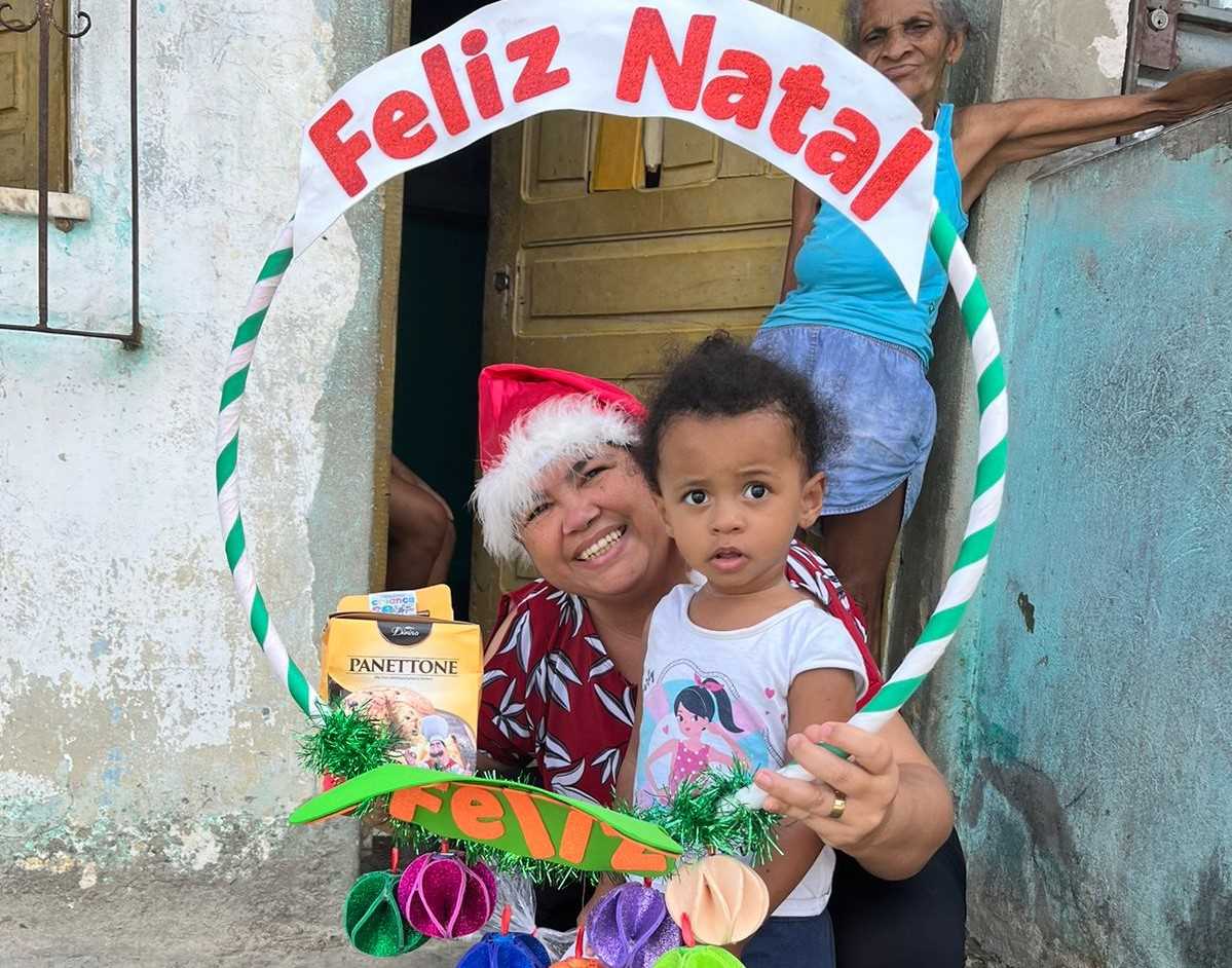 Camacã: Secretaria de Assistência Social distribui mais de 450 panetones para pessoas assistidas